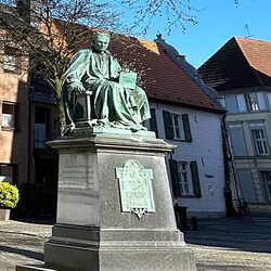 Thomas-monument op het Kirchplatz