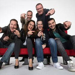 Coverband „hands up“