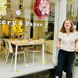 Alessa Rosenblatt (31) bietet auf der Ellenstraße ein vielseitiges, kreatives Angebot