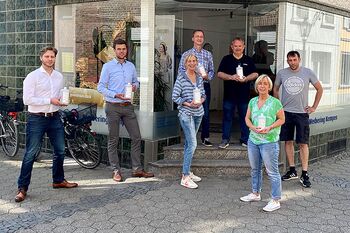 Fa. Dr. Deppe GmbH aus Kempen spendet, und der Werbering-Vorstand packt an!